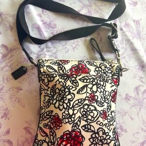 COACH POPPY  Floral Sateen Patent Leather Crossbody Purse Boho Coastal Grandma